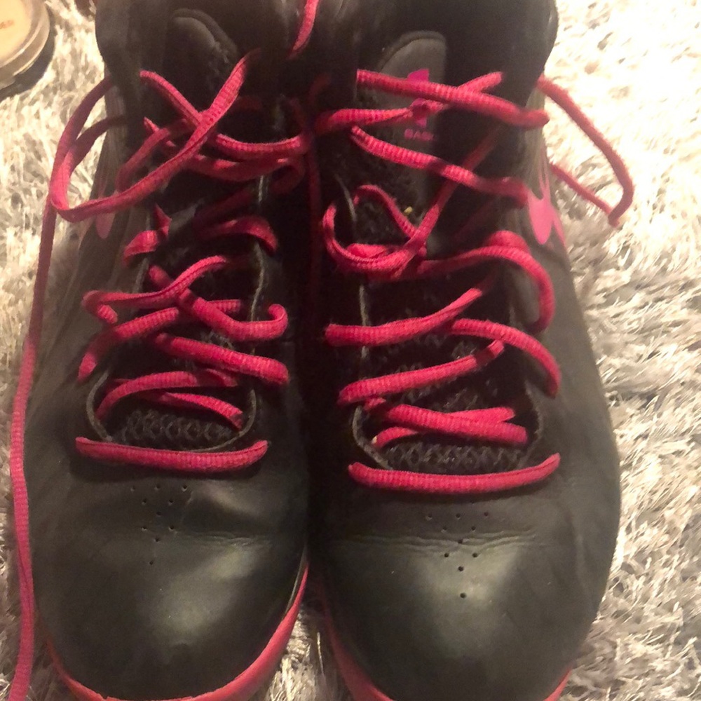 Under Armor sports shoes